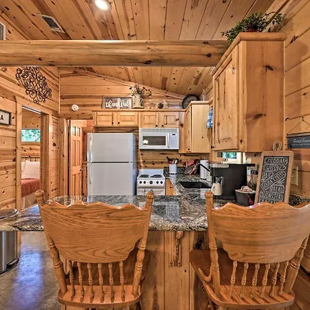 Broken Bow Azalea House - Forest Gem With Hot Tub! Exterior photo