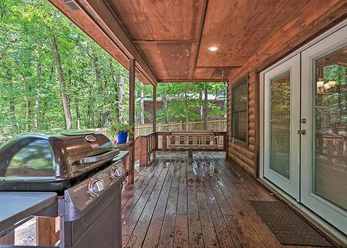 Broken Bow Azalea House - Forest Gem With Hot Tub!