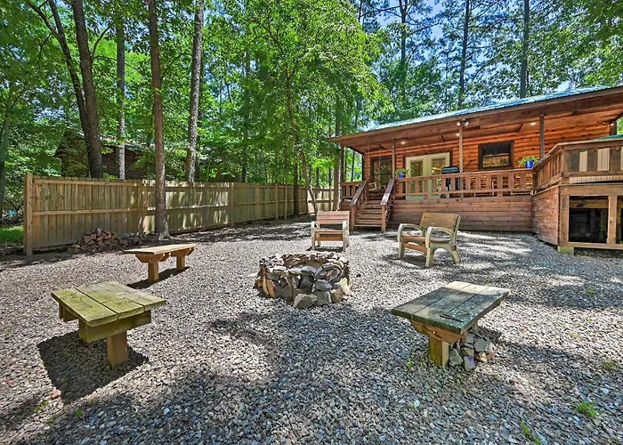 Broken Bow Azalea House - Forest Gem With Hot Tub!