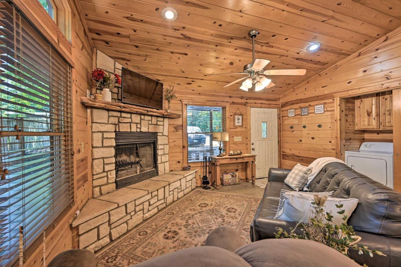 Holiday home Azalea House - Forest Gem With Hot Tub!