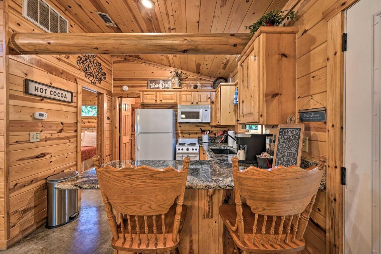 Holiday home Azalea House - Forest Gem With Hot Tub! Broken Bow