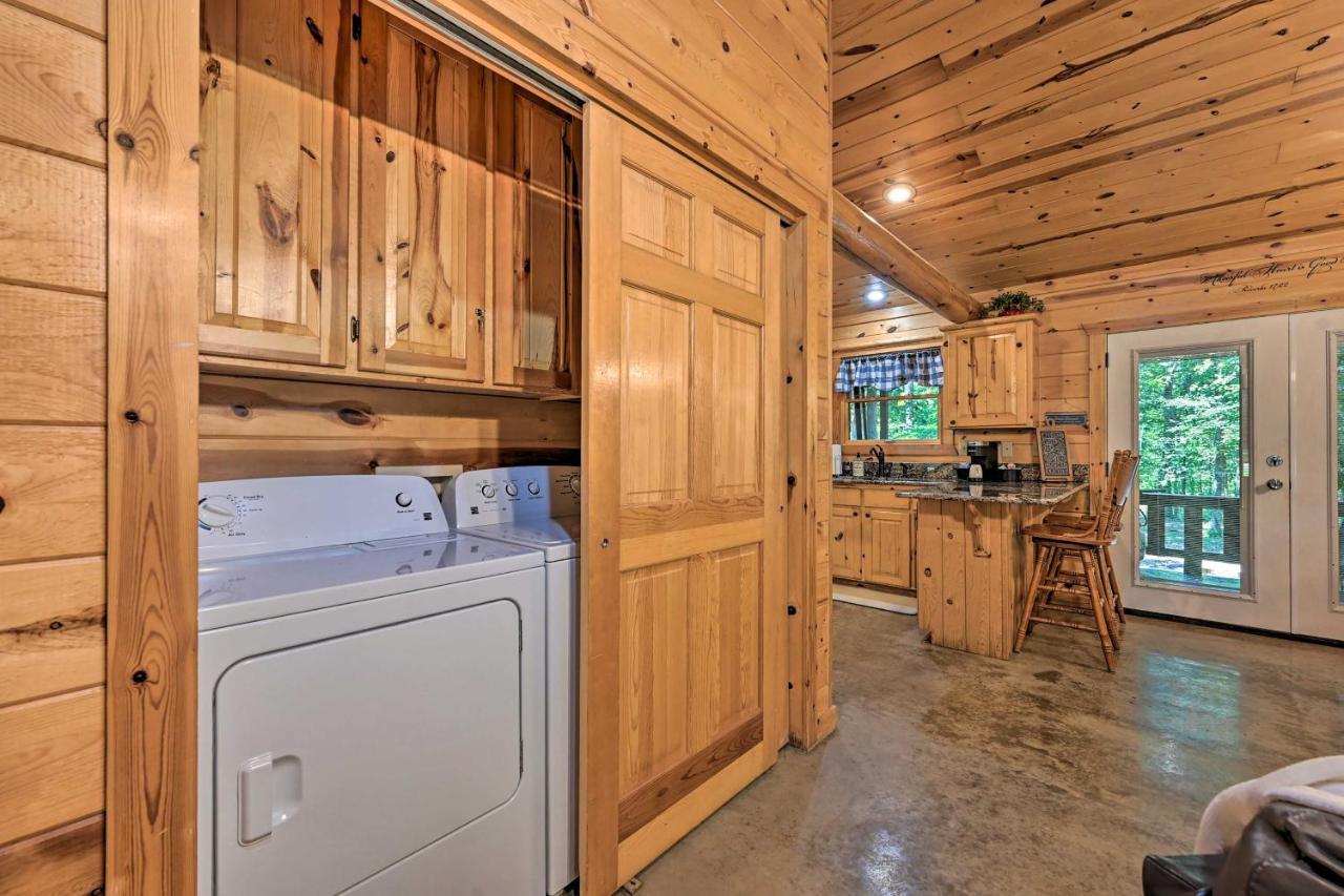Azalea House - Forest Gem With Hot Tub! *