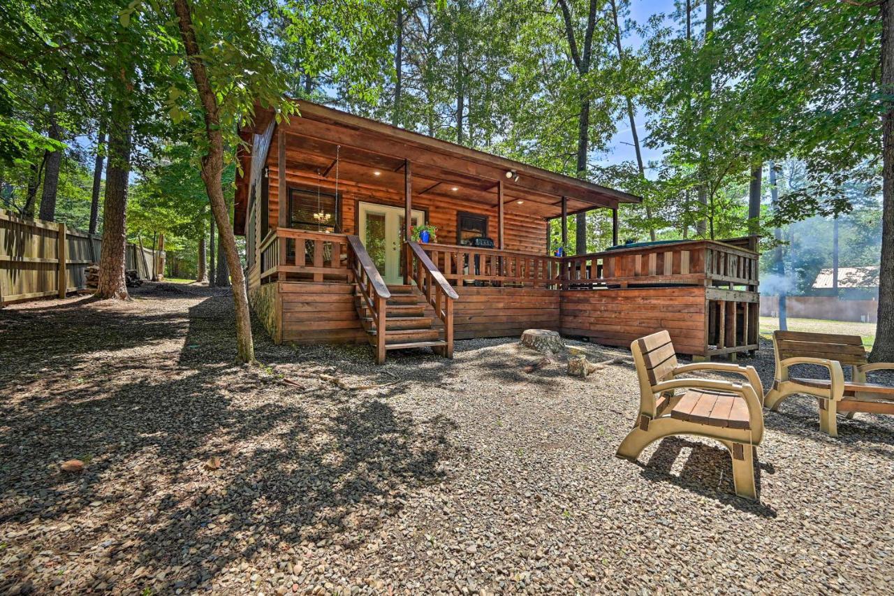Azalea House - Forest Gem With Hot Tub! Holiday home