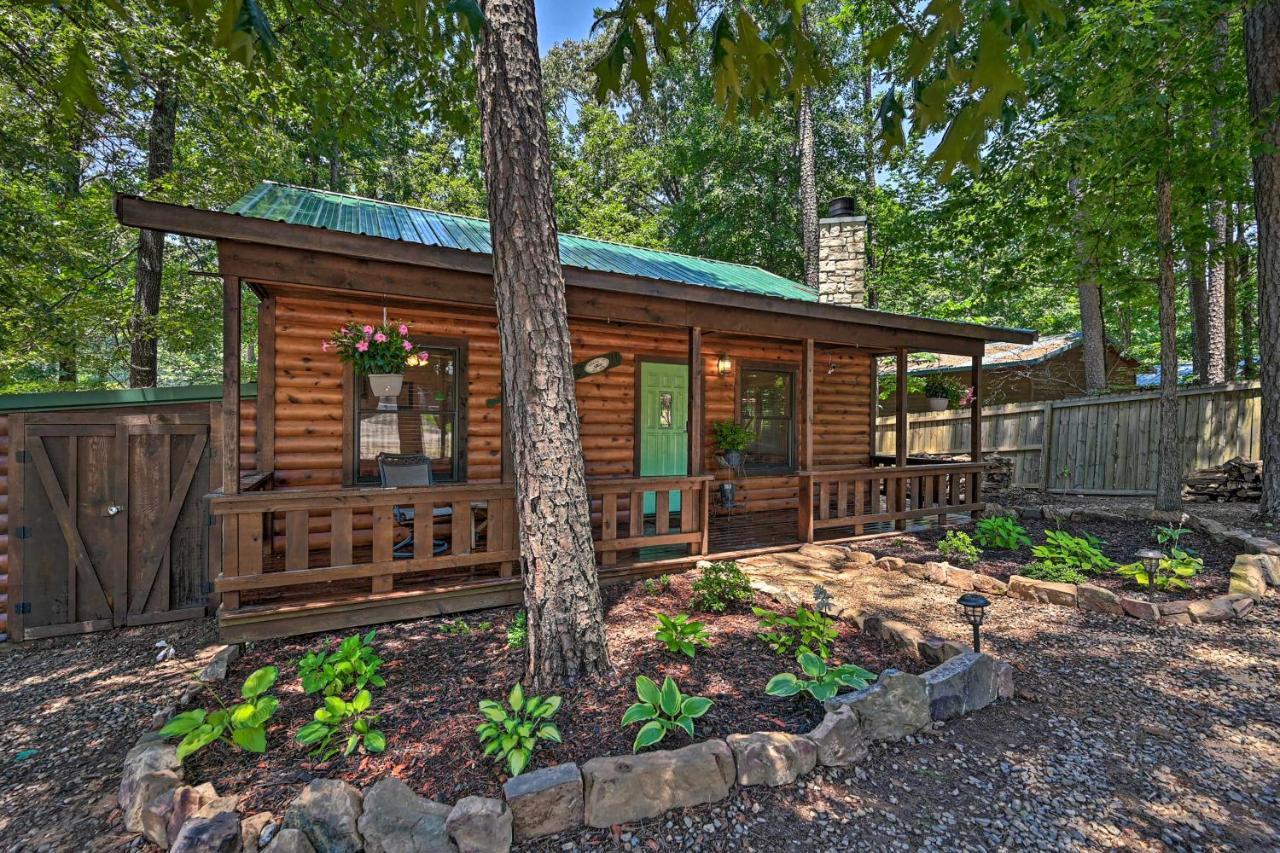 Azalea House - Forest Gem With Hot Tub! Holiday home Broken Bow