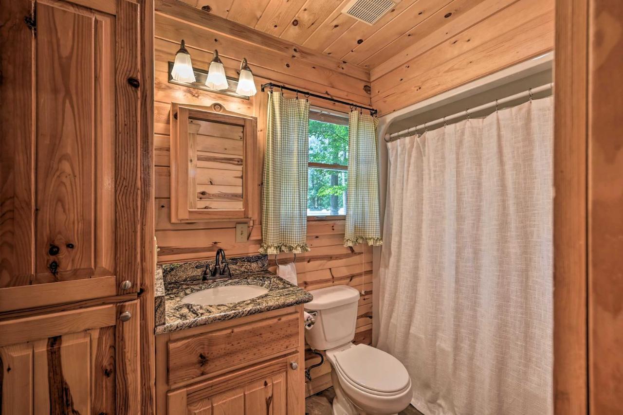 Azalea House - Forest Gem With Hot Tub! * Broken Bow