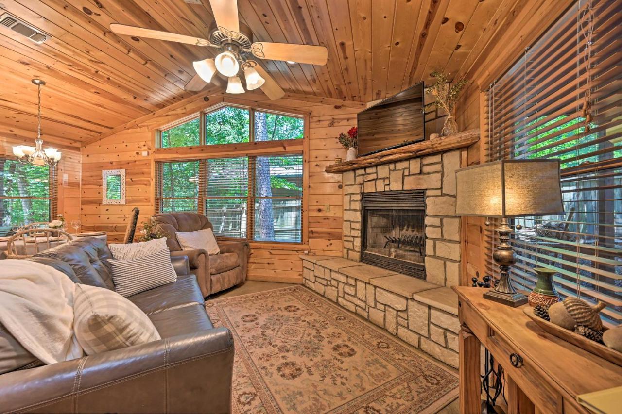 Azalea House - Forest Gem With Hot Tub! * Broken Bow